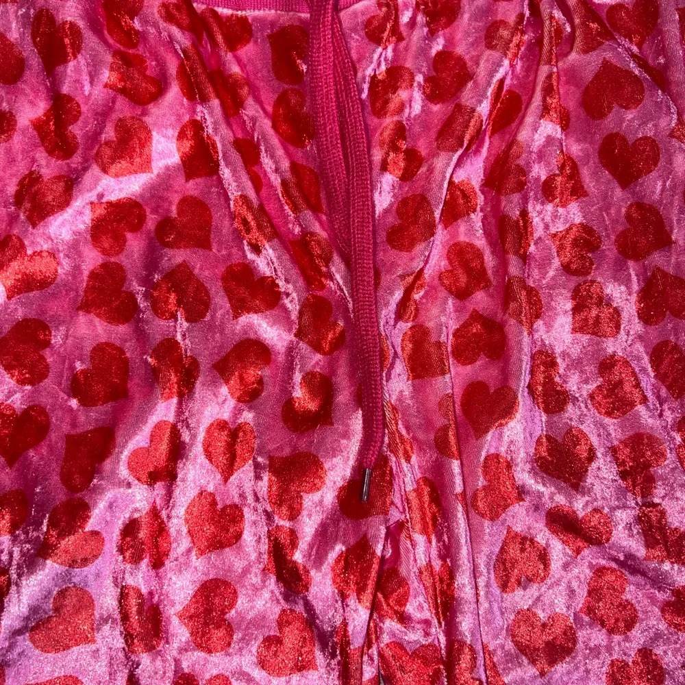 Cute y2k heart  pants Jennifer’s body vibes heart pink red velvet velour soft - Picture 2 of 5